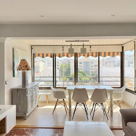 Center Of Iii - Eaw Homes Apartament