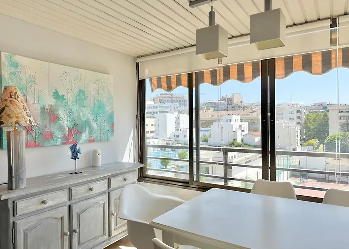 Apartament Center Of Iii - Eaw Homes